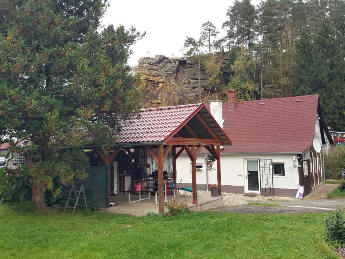 Chalupa U Slunce - Jetrichovice Buitenkant foto