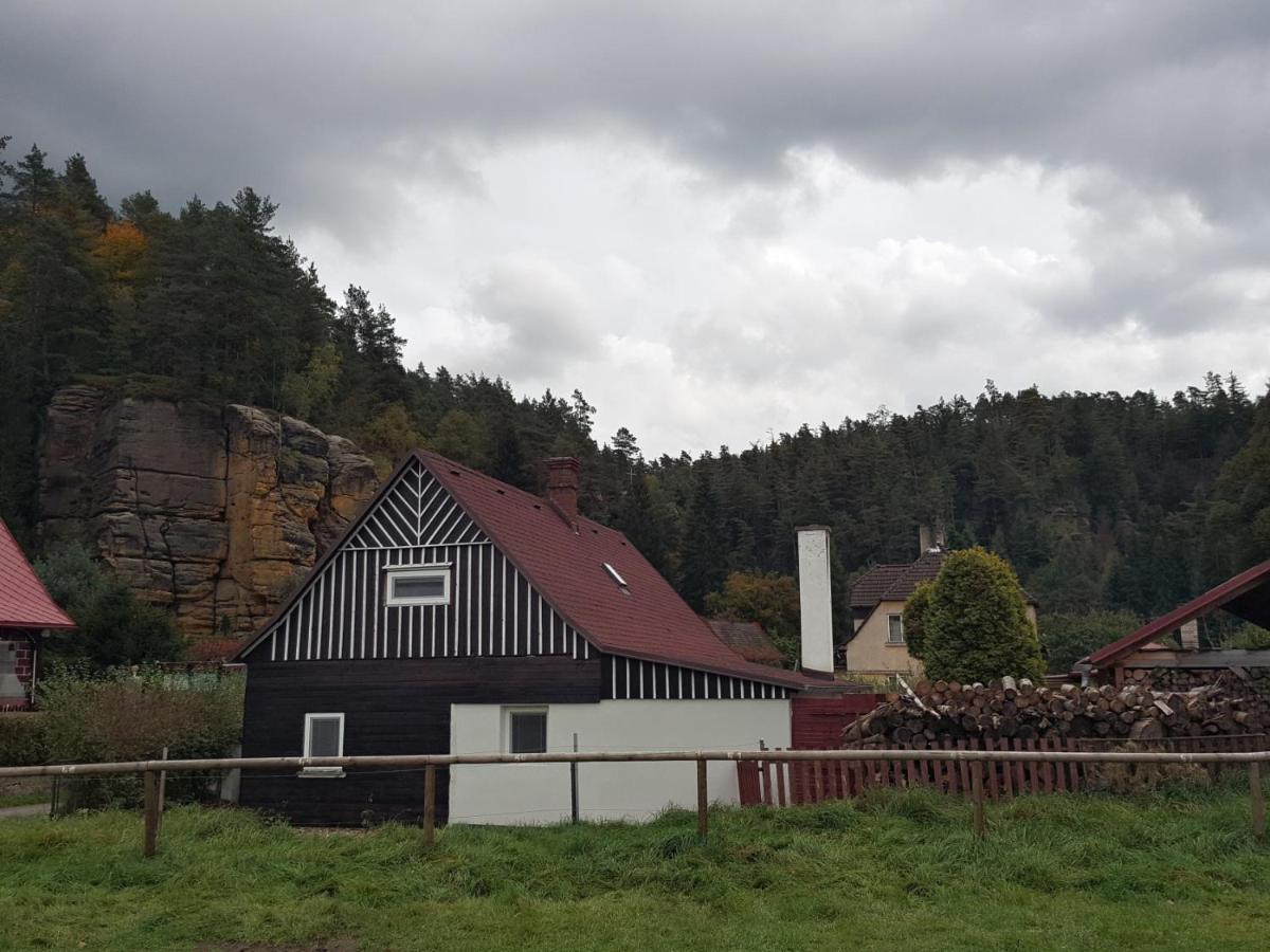 Chalupa U Slunce - Jetrichovice Buitenkant foto